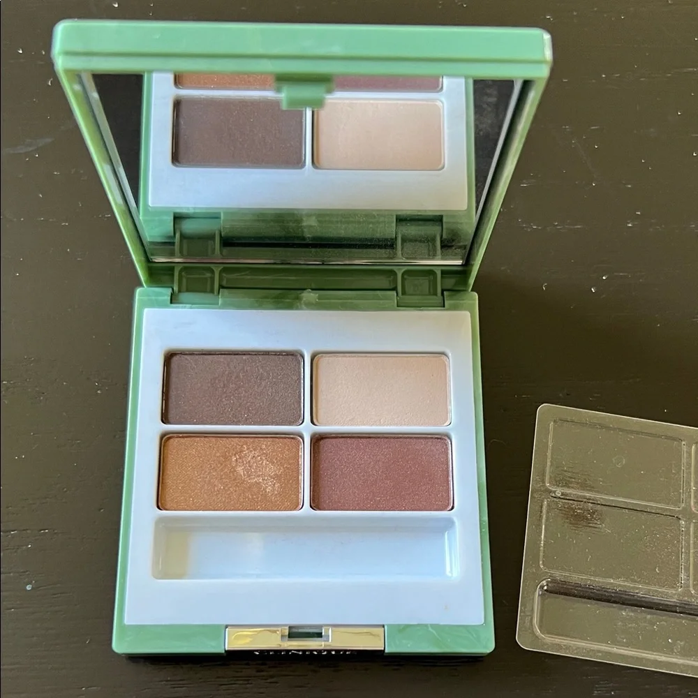 Clinique High Impact Eyeshadow Quad - Toast of the Town - Tested